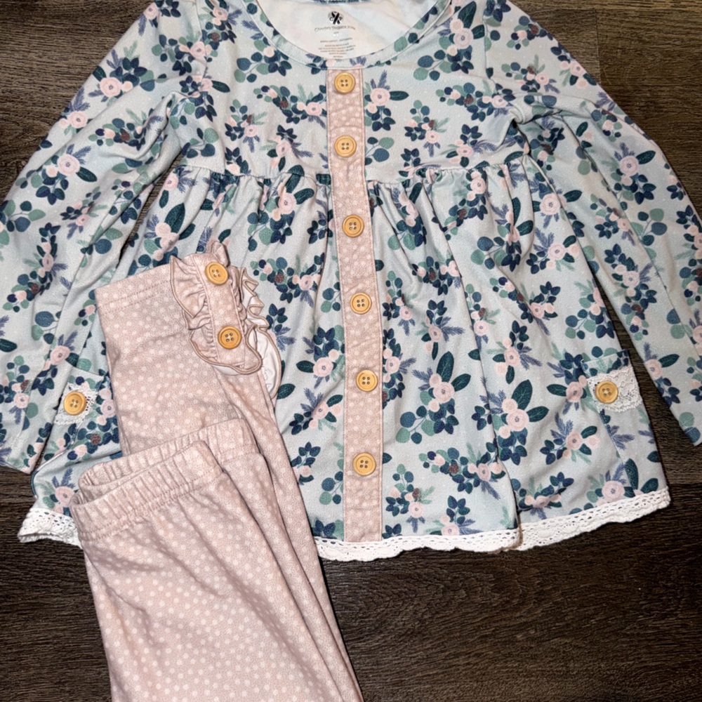 Floral Set by Charlie’s Project 4t